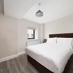 Hugh Lynch's Self Catering Gasthuis 3*