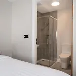 Gasthuis Hugh Lynch's Self Catering 3*