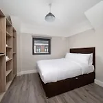 Hugh Lynch's Self Catering 3*
