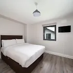 Hugh Lynch's Self Catering Gasthuis 3*