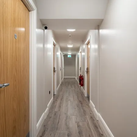 Hugh Lynch's Self Catering