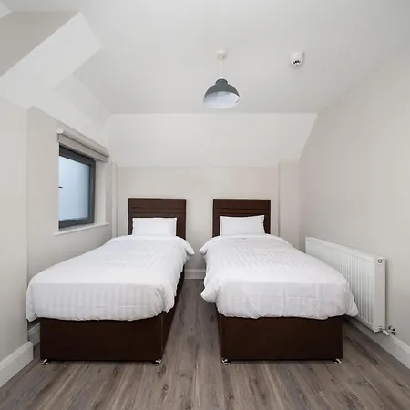 Hugh Lynch's Self Catering