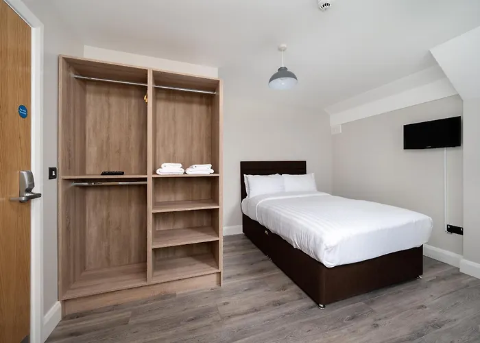 Hugh Lynch's Self Catering