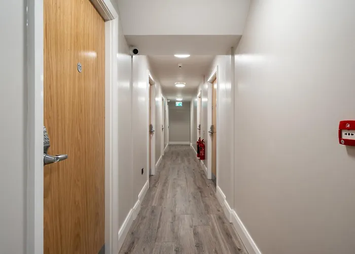 Hugh Lynch's Self Catering