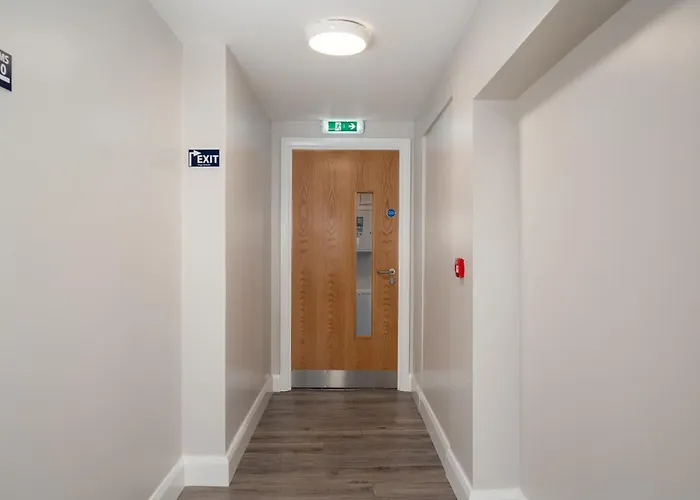 Hugh Lynch's Self Catering